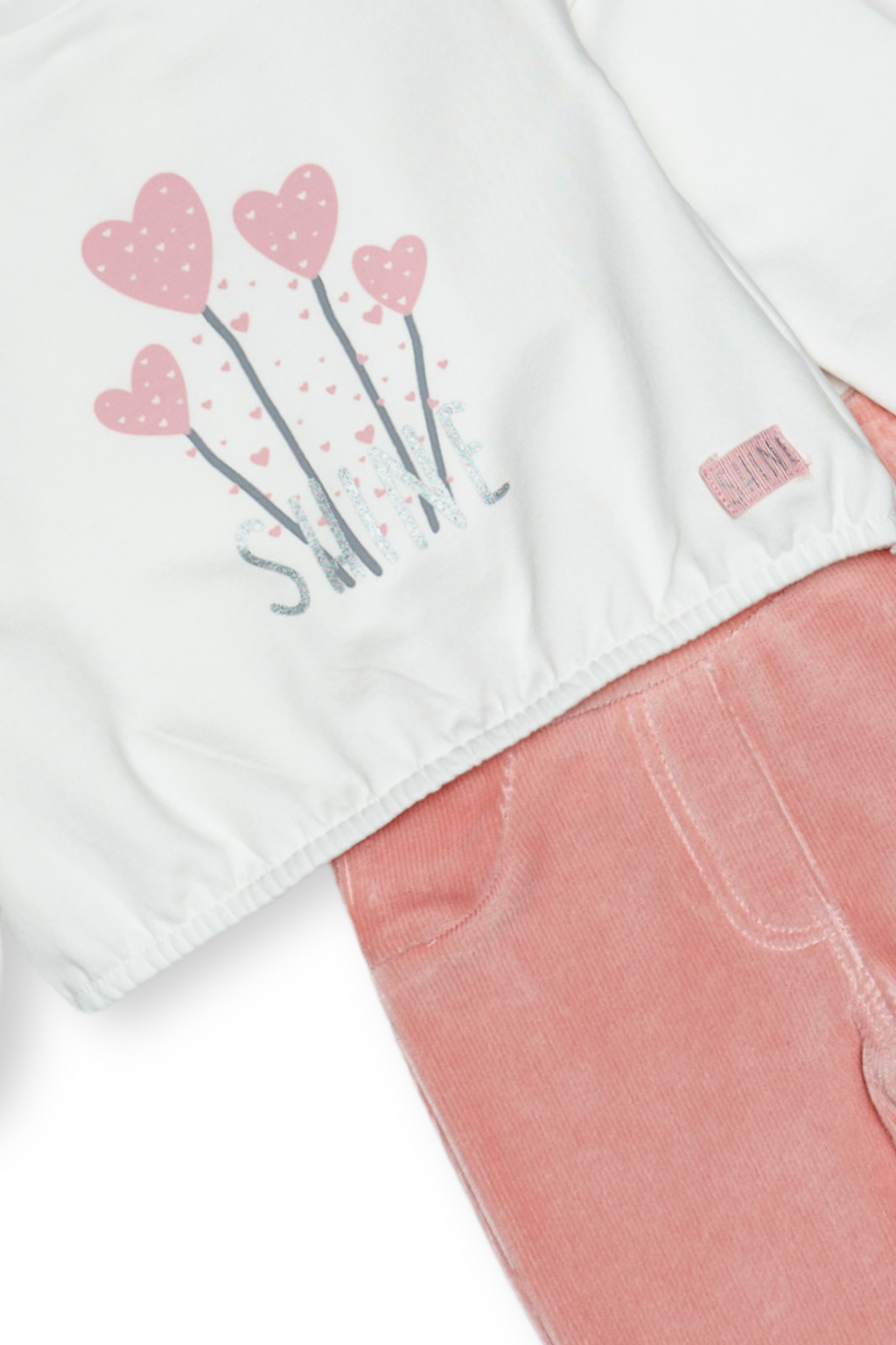 Conjunto Menina Corações Rosa